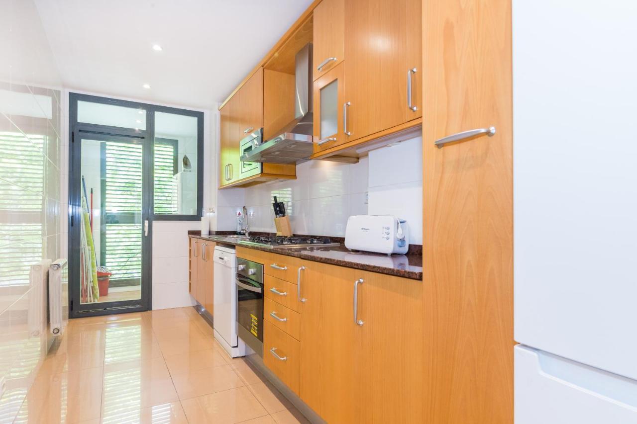 Apartment Guell Barcelona Bagian luar foto