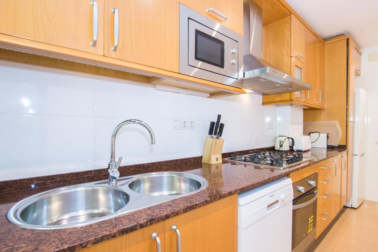 Apartment Guell Barcelona Bagian luar foto