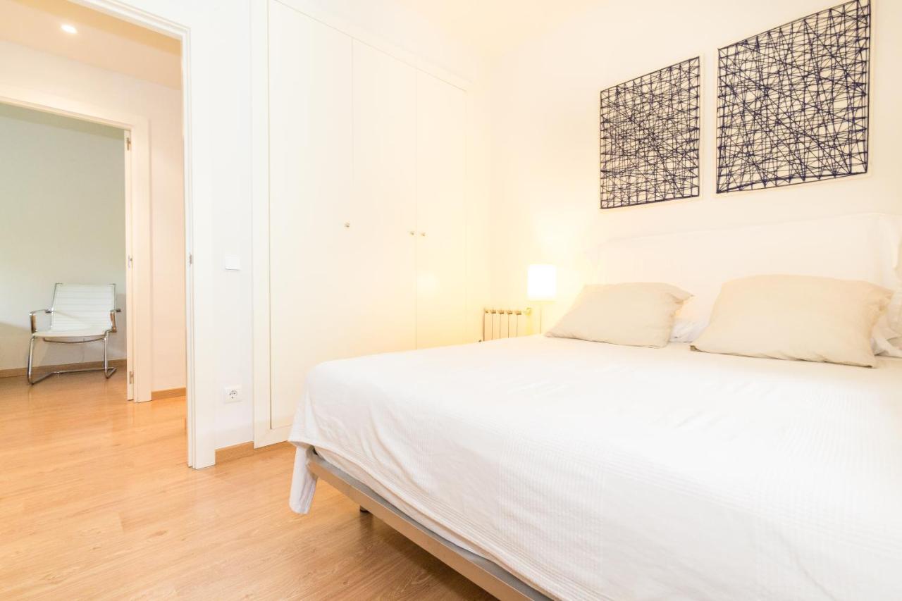 Apartment Guell Barcelona Bagian luar foto