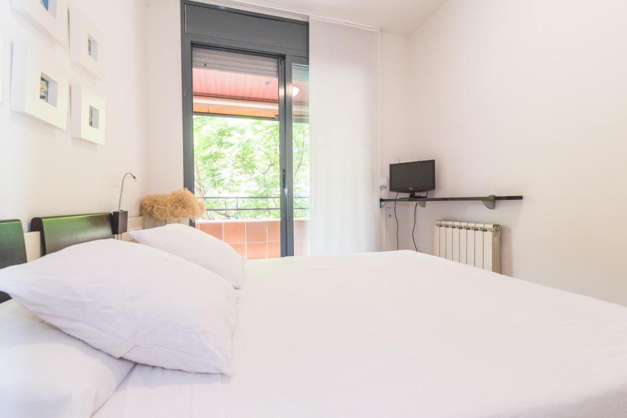 Apartment Guell Barcelona Bagian luar foto