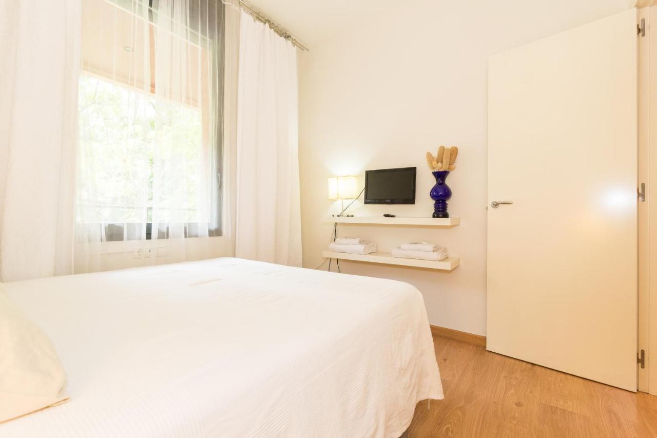 Apartment Guell Barcelona Bagian luar foto