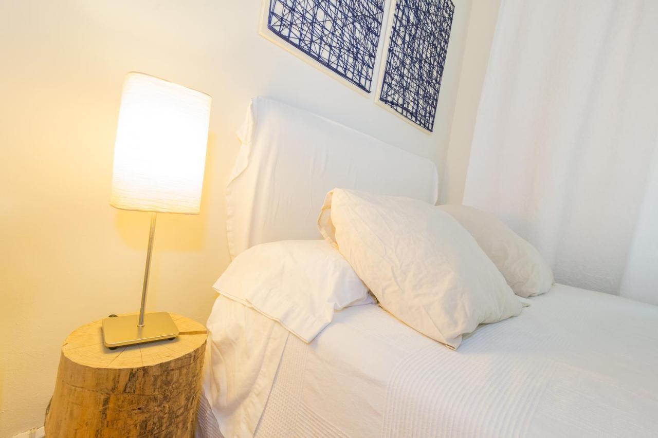 Apartment Guell Barcelona Bagian luar foto