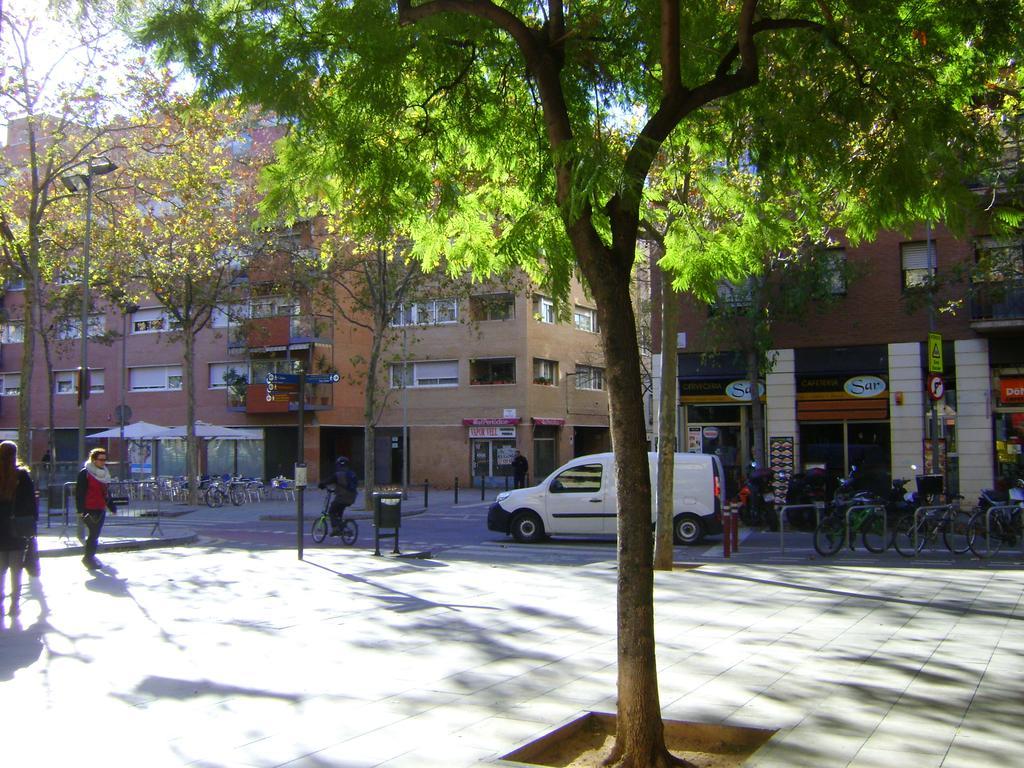 Apartment Guell Barcelona Bagian luar foto